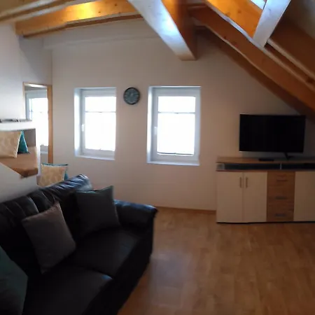 Na Výsluní Apartamento