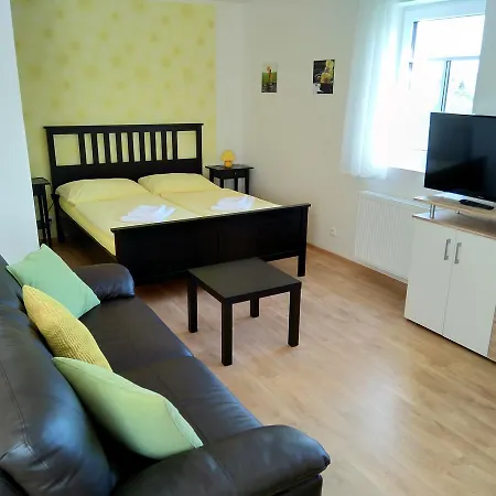 Na Výsluní Apartamento *
